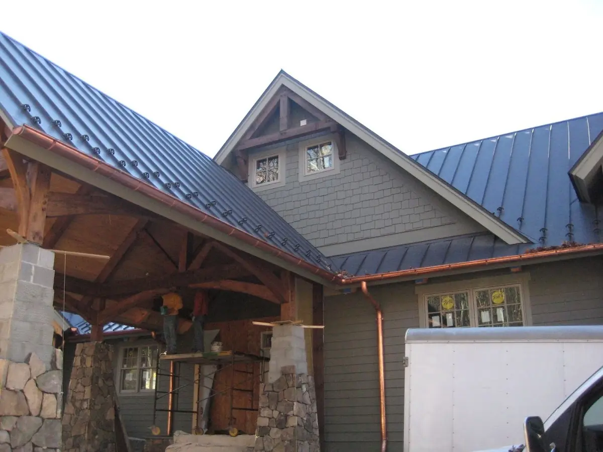 Craftsman Roofing team delivering quality roofing work in Rushwood